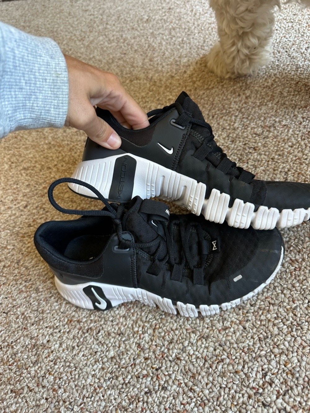 Nike Black and White Metcon 5 - Picture 4 of 7